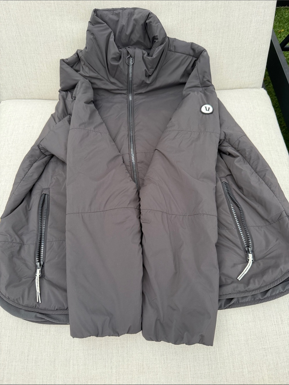 Vuori Women's Bomber Jacket in Charcoal Gray